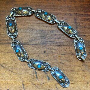 Gorgeous vintage bracelet in sterling silver and turquoise